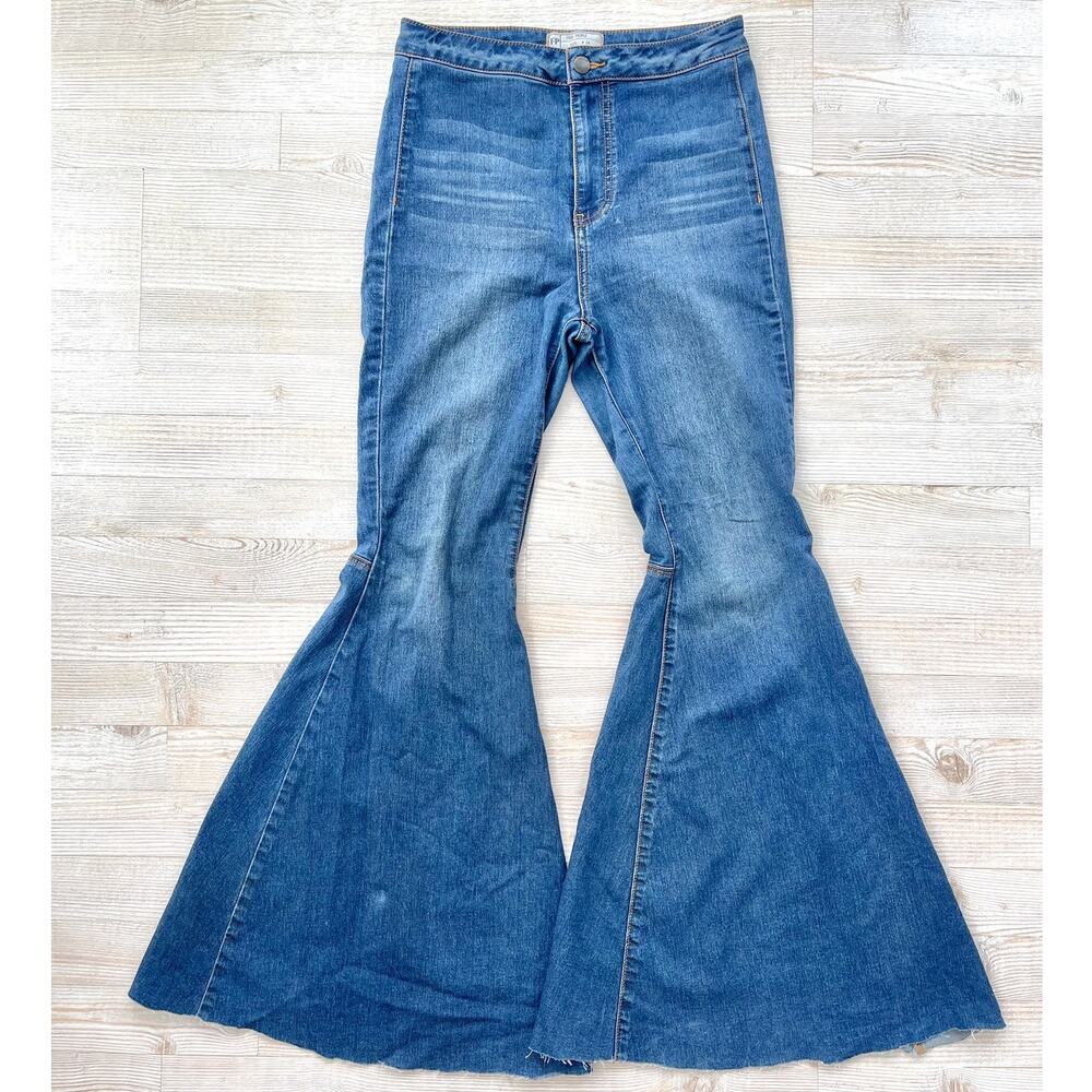 Free People just Float On High Rise Flare Jean | Size 28